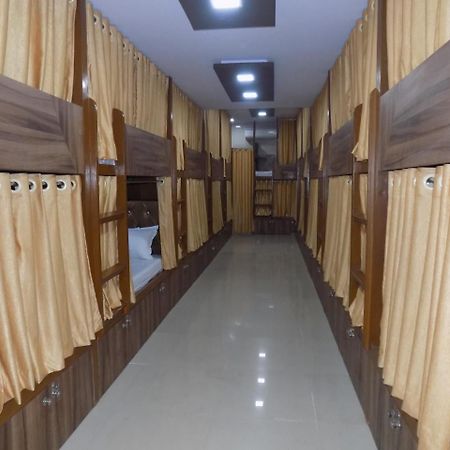 Metro Inn Dormitory Bombay Esterno foto
